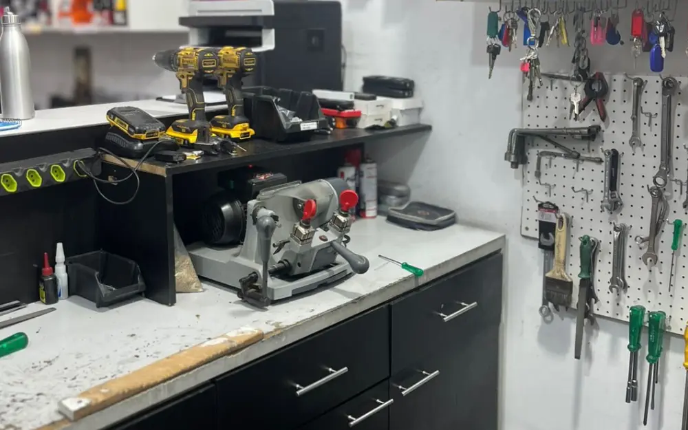 Elite Chaveiro SJC - Chaveiro automotivo e residencial em São José dos Campos